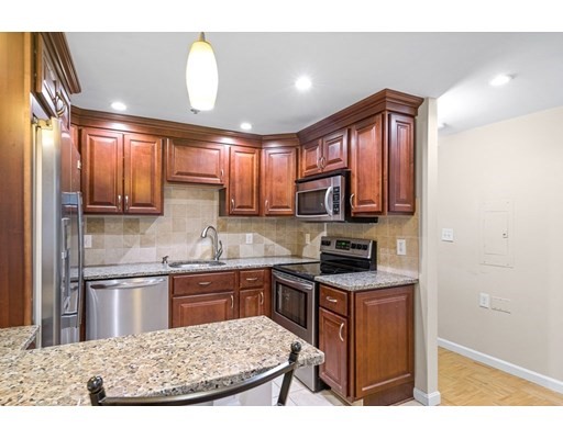 357 Commercial St, Waterfront