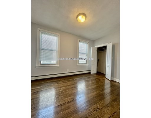 119 Falcon St, East Boston