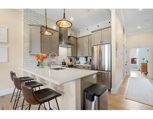 758 Tremont St, South End