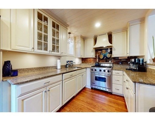 23 Pinckney St, Beacon Hill