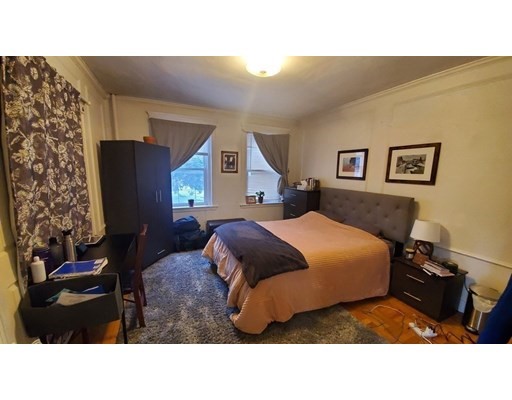 104 Toxteth St, Coolidge Corner