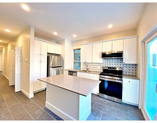 20 Frankfort St, East Boston