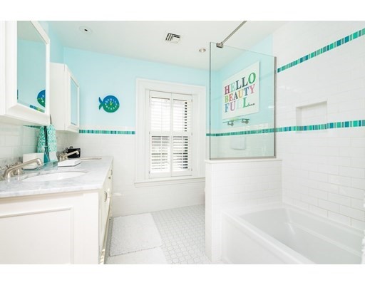 340 Marlborough St, Back Bay