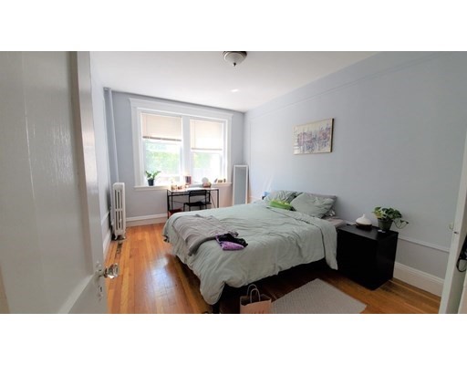 104 Toxteth St, Coolidge Corner