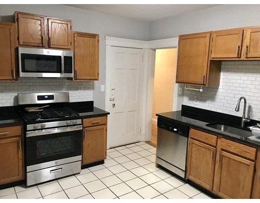 104 Toxteth St, Coolidge Corner