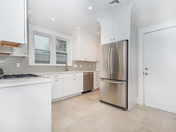 72 Downer Ave, Dorchester