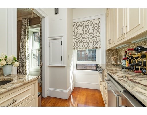 340 Marlborough St, Back Bay