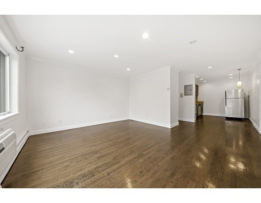 71 Oxford Ave, West Cambridge