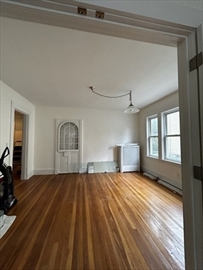 27 Knoll St, Roslindale