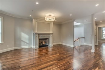 30 Winchester St, Coolidge Corner