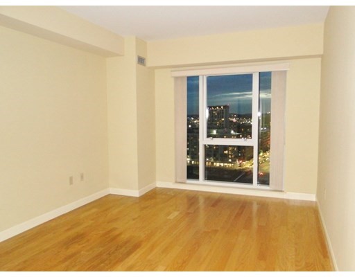 1 Nassau St, Midtown