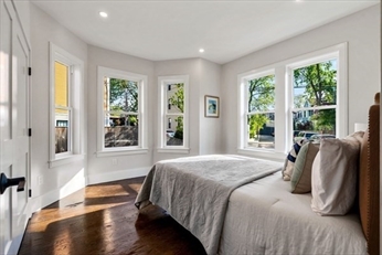 14 Porter St, Jamaica Plain