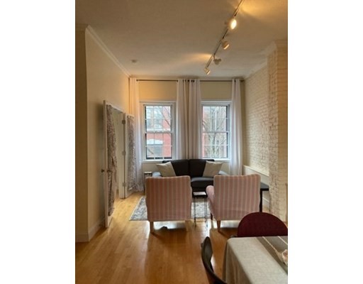 53 Garden St, Beacon Hill