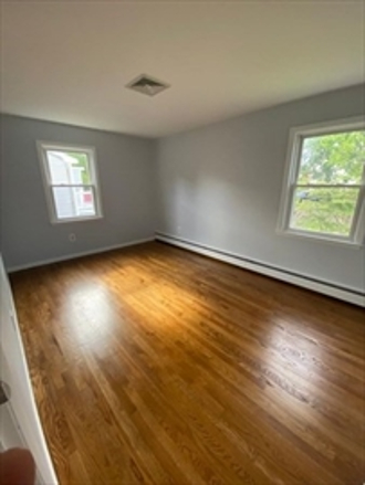 31 Sanford St, Hyde Park