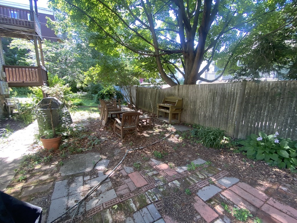 61 Montebello Rd, Jamaica Plain