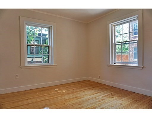 21 Chauncy St, Harvard Square