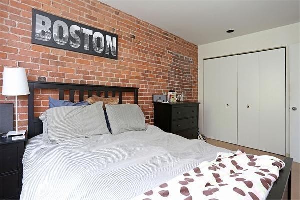 90 Gainsborough St, Fenway