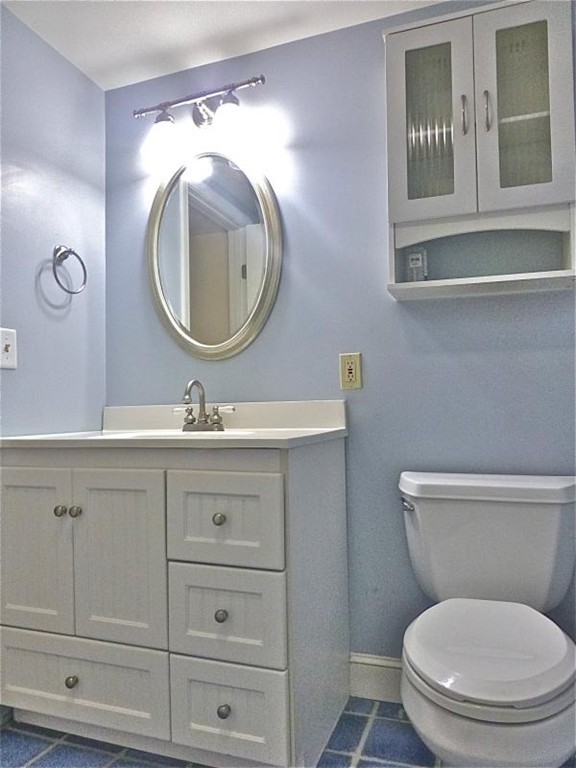 1100 Beacon St, Longwood