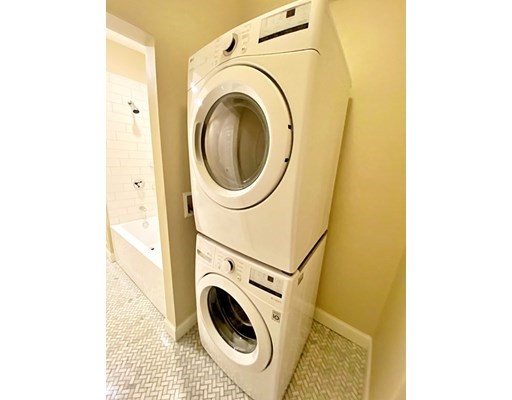 20 Frankfort St, East Boston