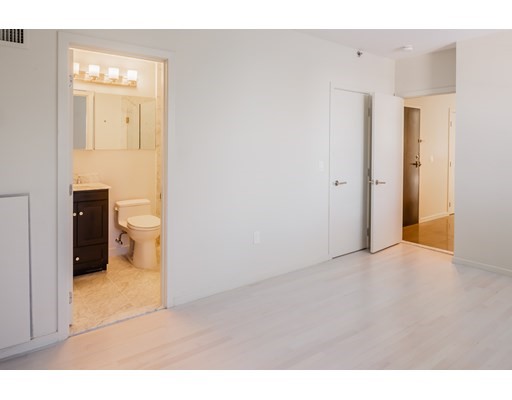 755 Boylston St, Back Bay