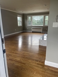 32 Border St, Dedham