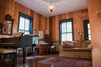 7 Eliot St, Jamaica Plain