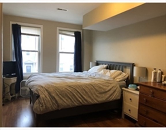 45 Chelsea St, East Boston