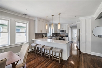 84 Sunnyside St, Hyde Park