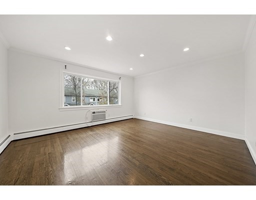 71 Oxford Ave, West Cambridge