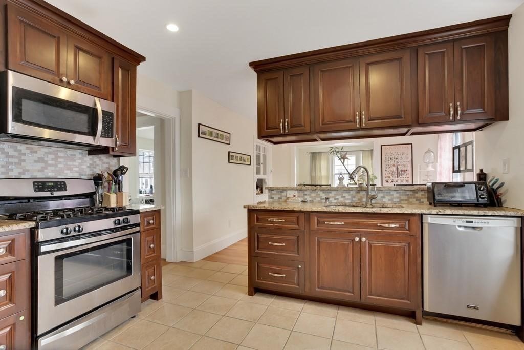 35 Manning St, Roslindale