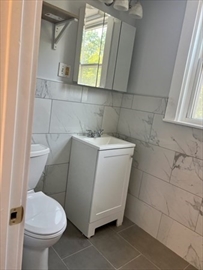 709 Hammond St, Chestnut Hill