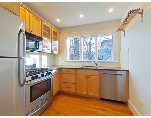44 Madison Ave, Newton