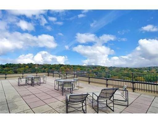 1731 Beacon, Washington Square