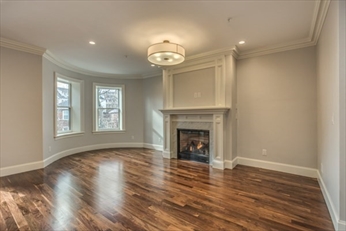 30 Winchester St, Coolidge Corner