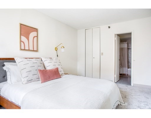 150 Huntington Ave, Back Bay