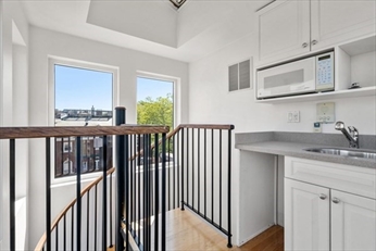 354 Tappan St, Washington Square