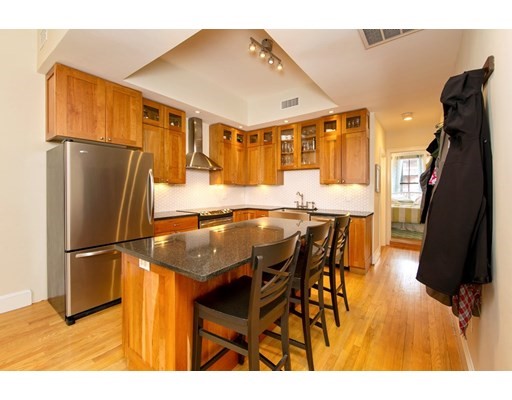 212 Canton St, South End