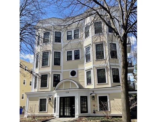 120 Browne St, Coolidge Corner