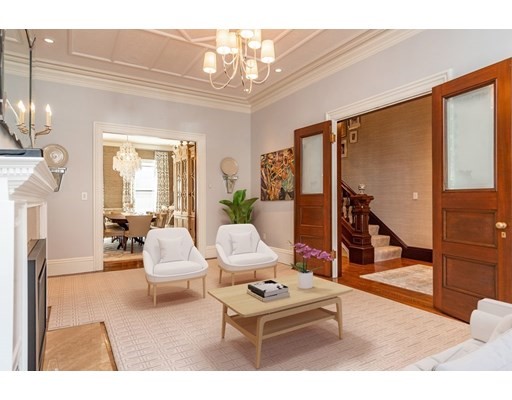 340 Marlborough St, Back Bay