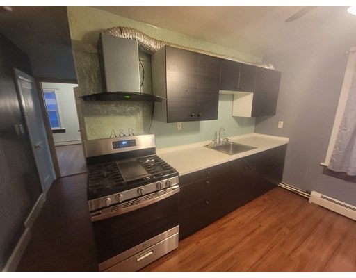 22 Holmes St, Malden