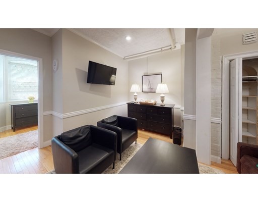 290 Beacon St, Back Bay