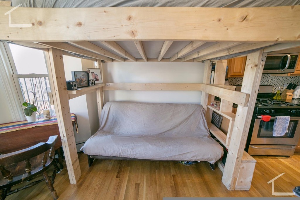 26 Pinckney St, East Somerville