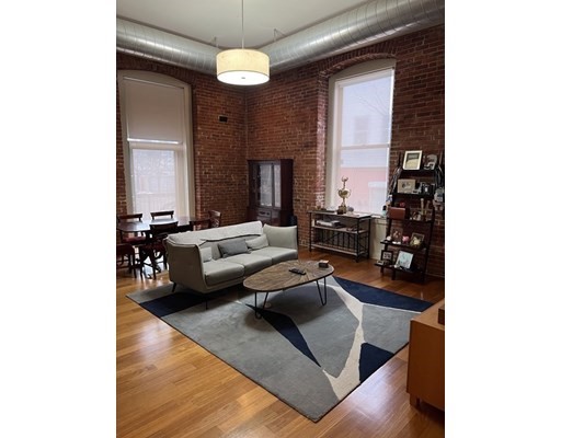 125 B St, South Boston