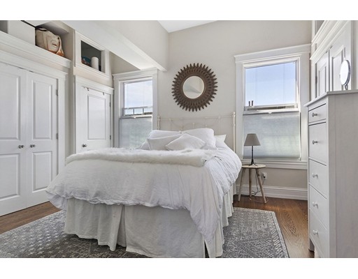 514 1/2 3rd St, South Boston