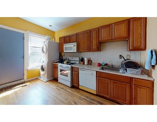 176 Hyde Park Ave, Jamaica Plain