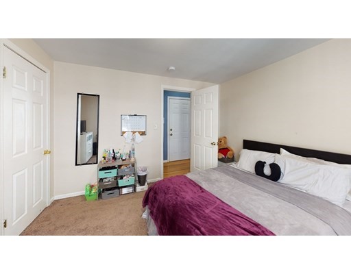 176 Hyde Park Ave, Jamaica Plain