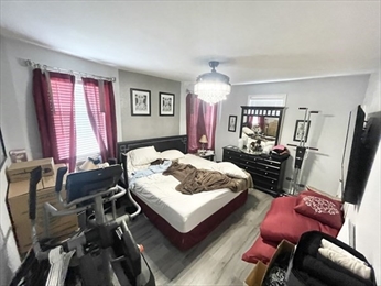 9 Mount Pleasant Ave, Roxbury