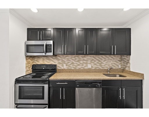 71 Oxford Ave, West Cambridge