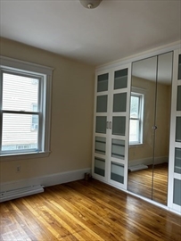 27 Knoll St, Roslindale