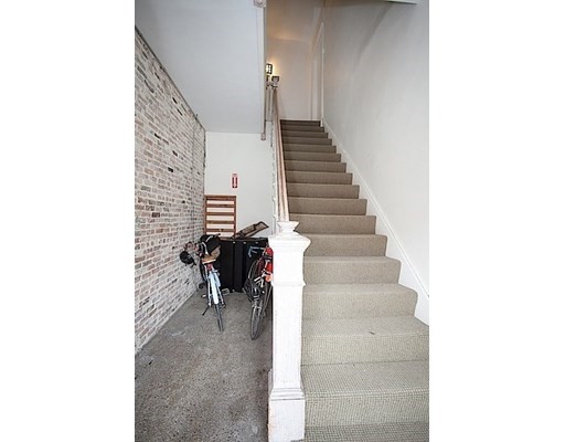 368 Broadway, Central Square